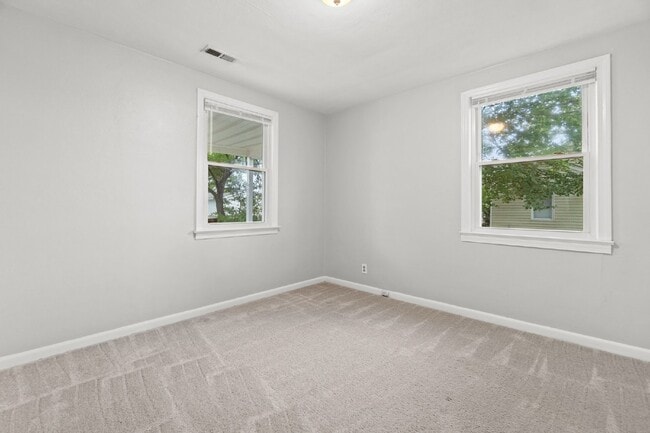 Building Photo - ADORABLE 3 BEDROOM 1 BATH RANCH HOUSE