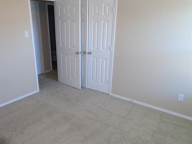 Building Photo - 63 Lantana Dr