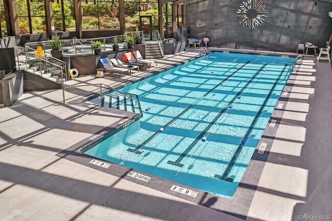 Building Photo - 4 Martine Ave