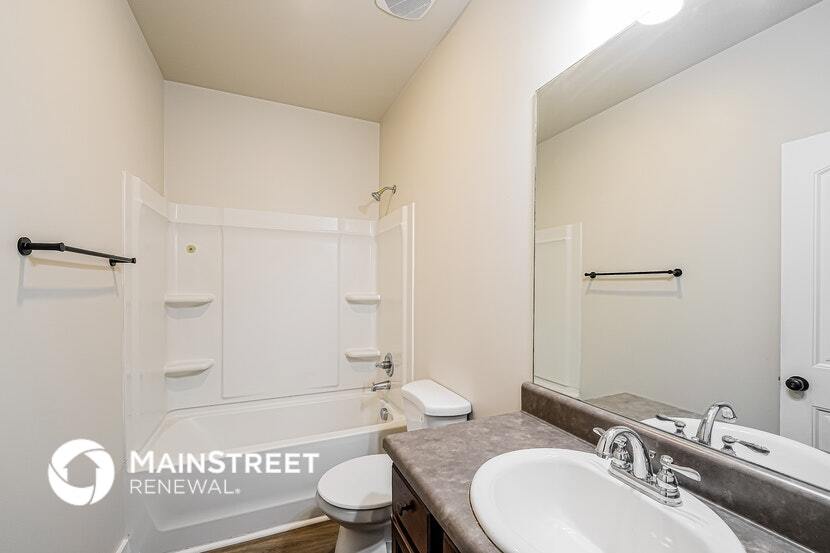 Building Photo - 890 Maple Trce