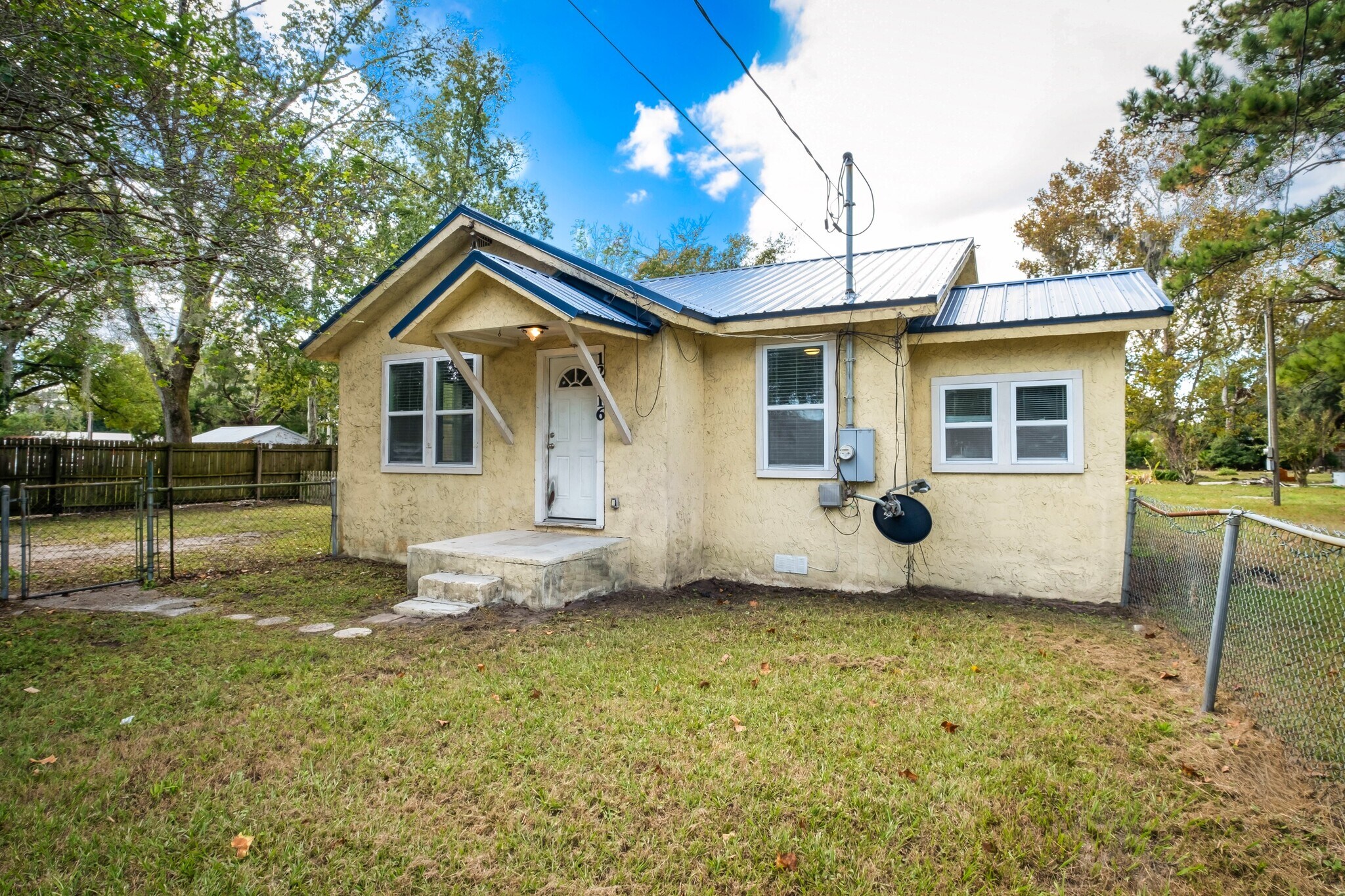 Building Photo - 12716 Gillespie Ave