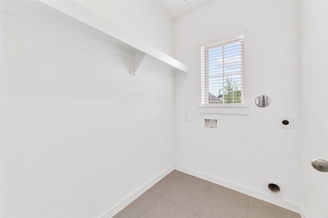 Building Photo - 5014 Chestnut Orch Dr