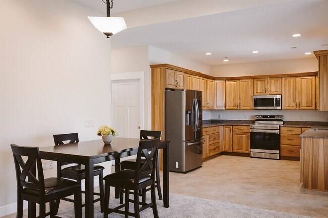 Building Photo - 3234 Plum Tree Ln