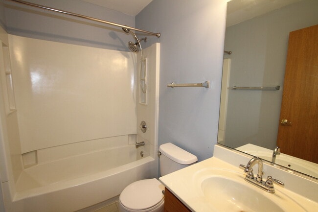 Building Photo - 3162 Cambria Ct