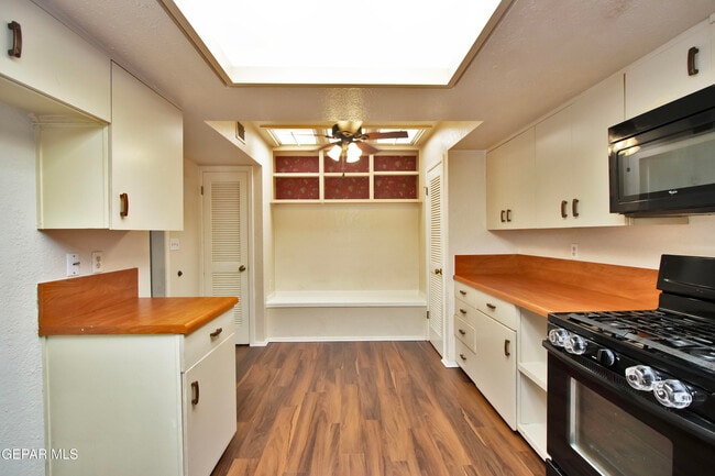 Building Photo - 5710 Mira Grande Dr