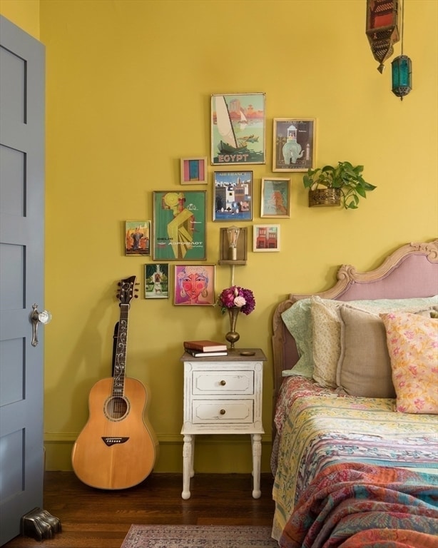 Building Photo - 198 Byron St