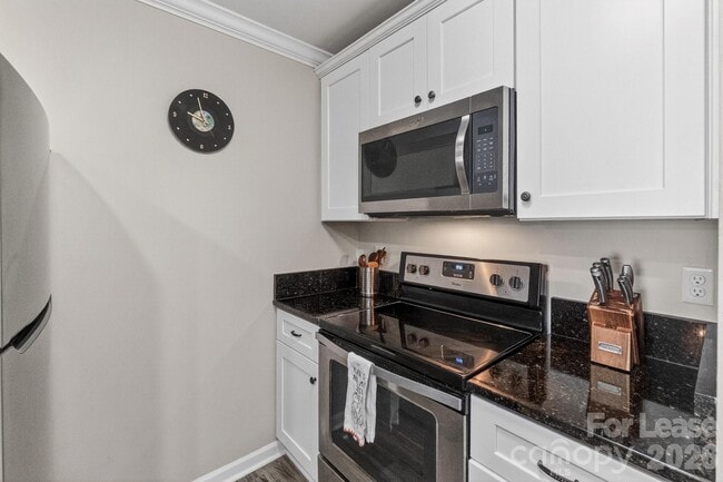 Building Photo - 18695 Vineyard Point Ln