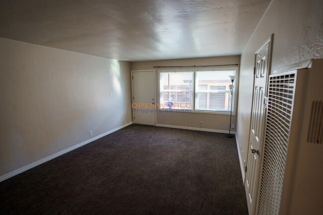 Building Photo - Newly Updated 2-Bedroom Apartment Unit in Prime Oakland Location – $2,400/mo