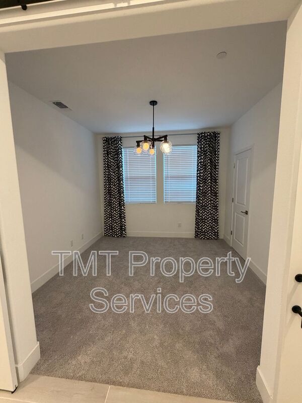 Building Photo - 12256 Alamosa Dr