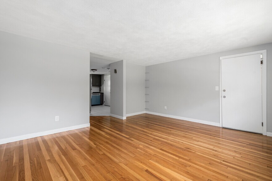 Building Photo - 40 W Wrentham Rd