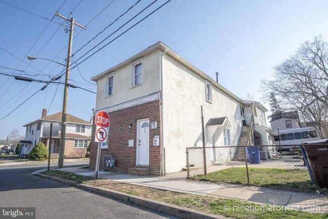 Building Photo - 436 Filmore St