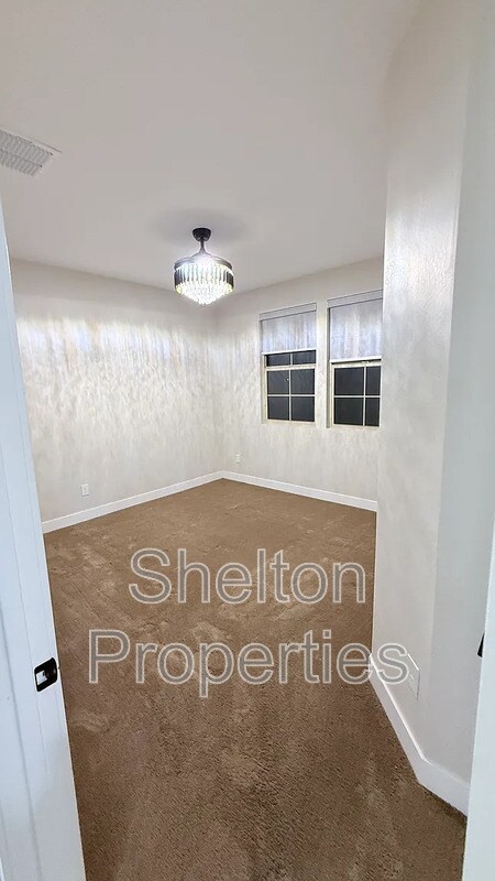 Building Photo - 5229 N 79th Dr
