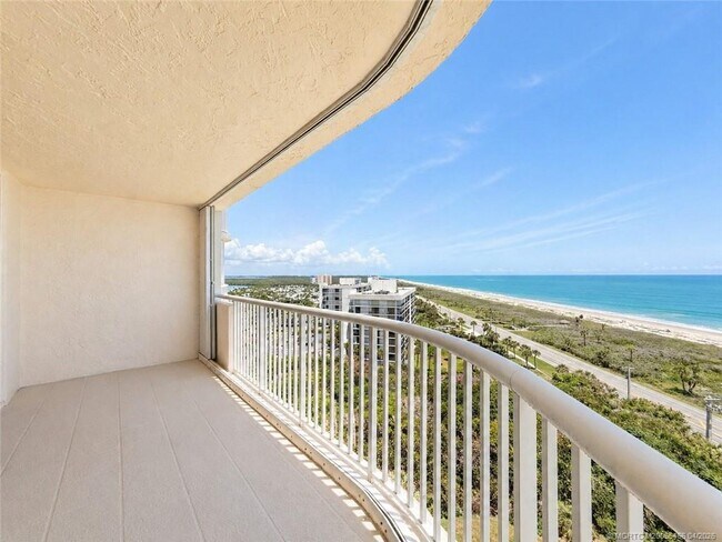 Building Photo - 5051 N Hwy A1A