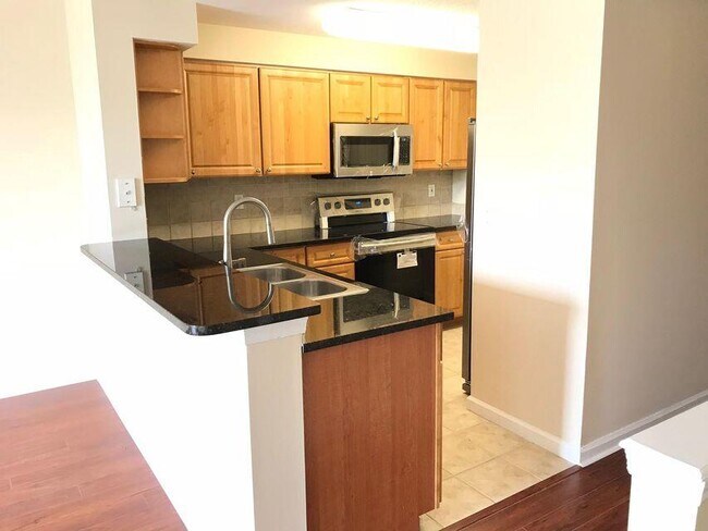 Building Photo - 2032 Alta Meadows Ln