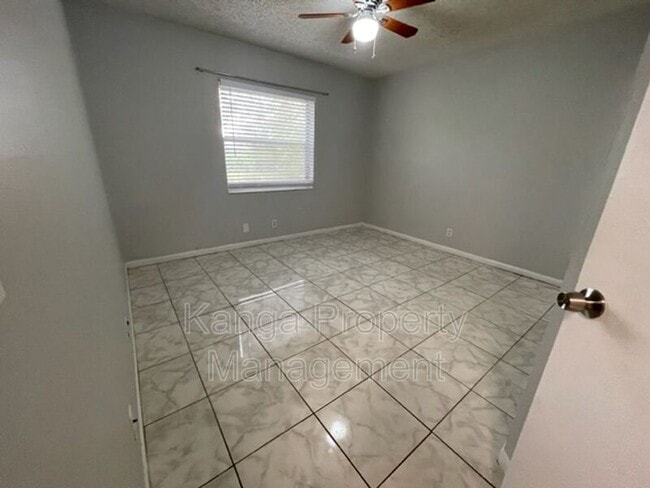 Building Photo - 11423 NW 35th St