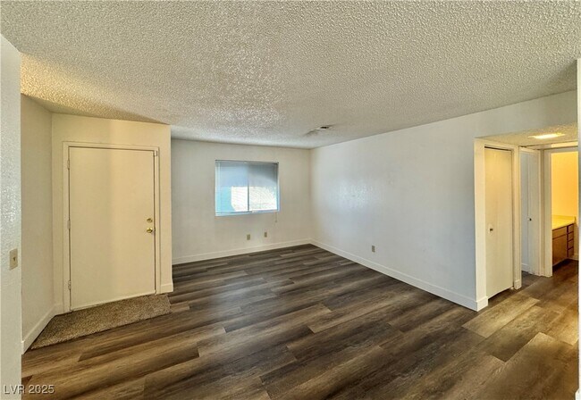 Building Photo - 6750 Del Rey Ave