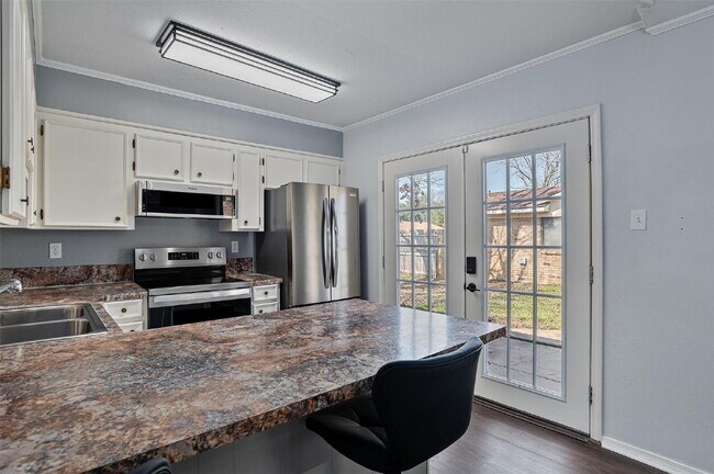 Building Photo - "Charming 3-Bedroom Home with Cozy Fireplace in Bossier City"