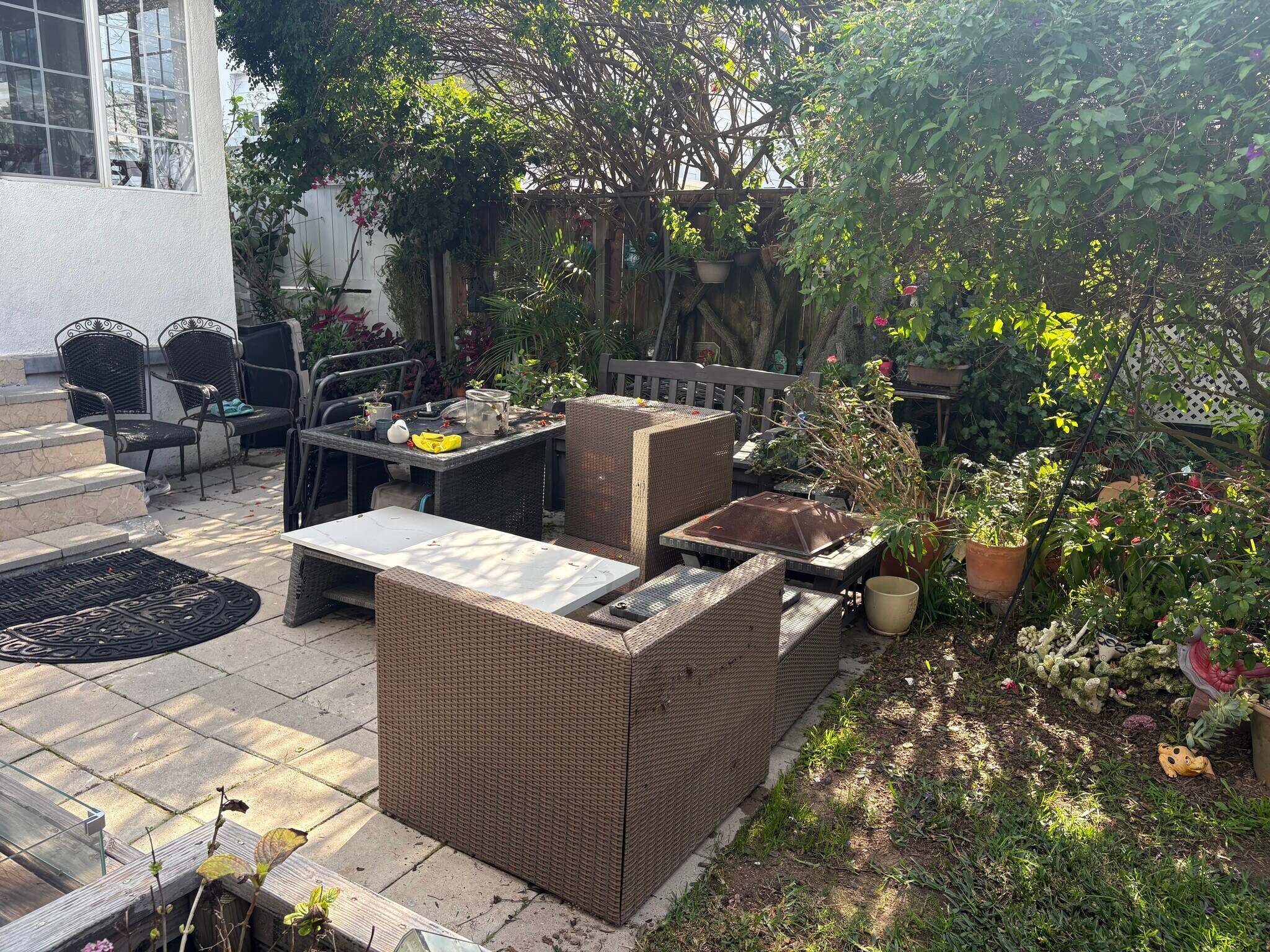 Building Photo - 2405 Perkins Ln