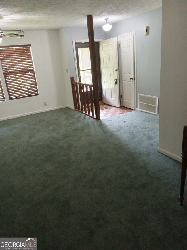 Building Photo - 969 Redan Trail