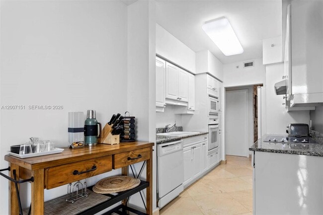 Building Photo - 4779 Collins Ave