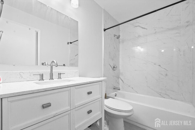 Building Photo - 19 Covington Ct