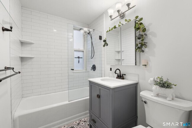 Building Photo - 70 Strawberry Hill Ave