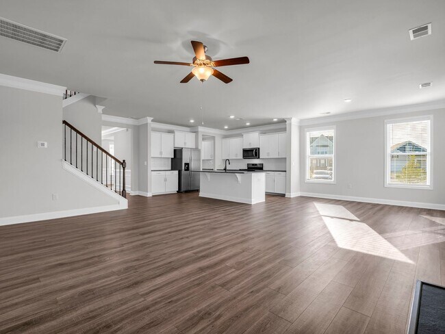 Building Photo - New Construction in Hendersonville $1000 off first month's rent with a January lease