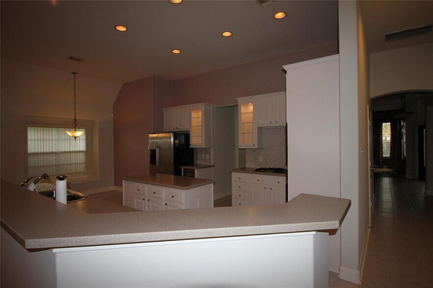 Building Photo - 1648 Lakeside Enclave Dr