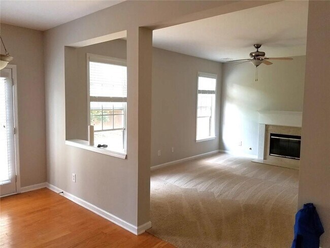 Building Photo - 1353 Dukes Creek Dr