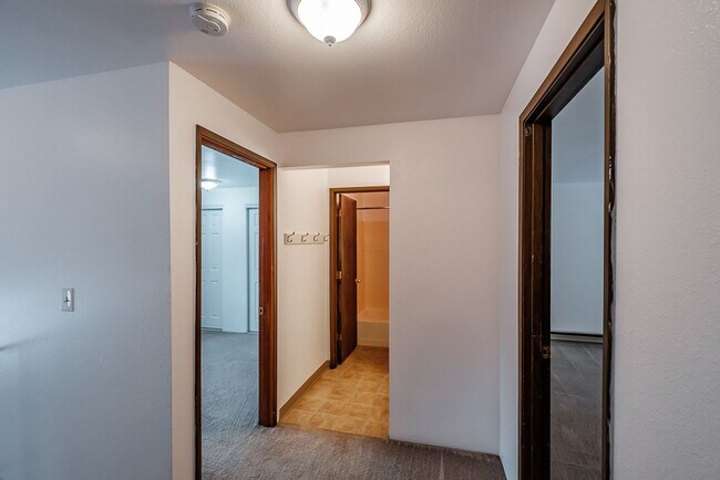 Building Photo - 415-01 Krasilovsky