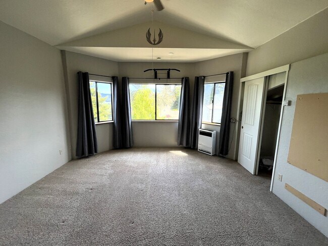 Building Photo - 3747 Trinity St