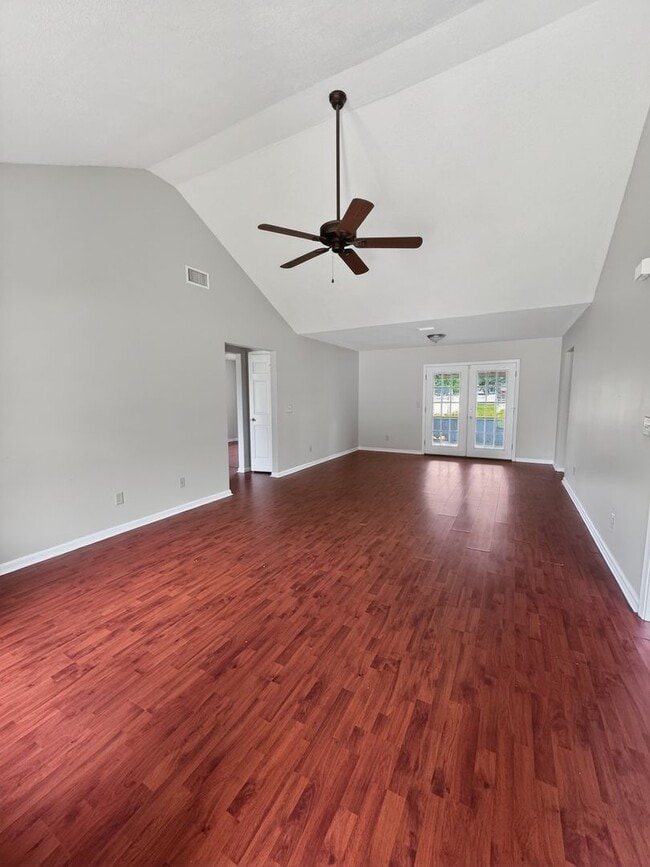Building Photo - Ask about a FULL month of rent for free with a lease agreement