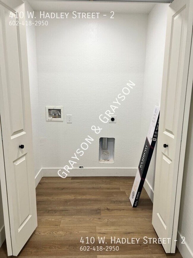 Building Photo - 410 W Hadley St