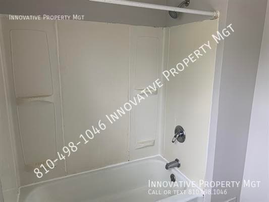 Building Photo - 1405 Lincoln Dr