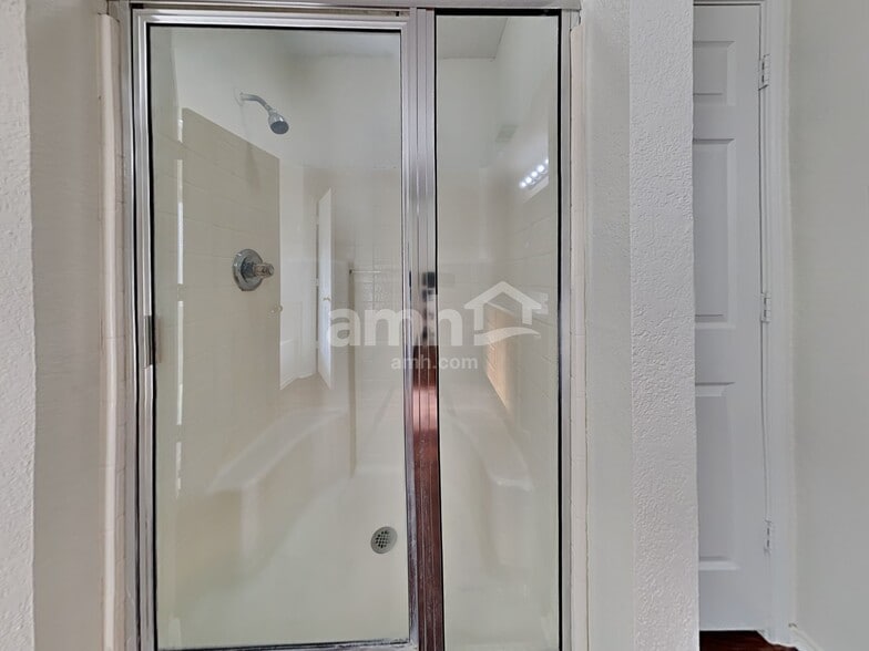 Building Photo - 1013 White Marlin Dr