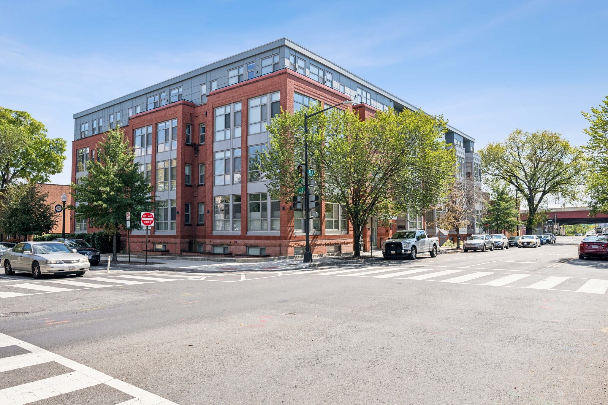 Building Photo - 900 11th St SE