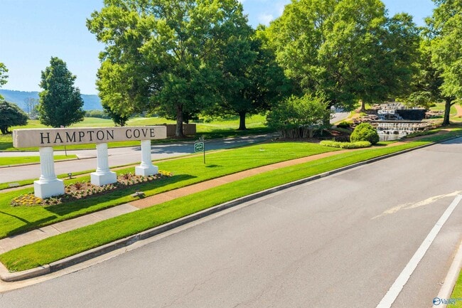 Building Photo - 3013 Mallard Point Dr SE