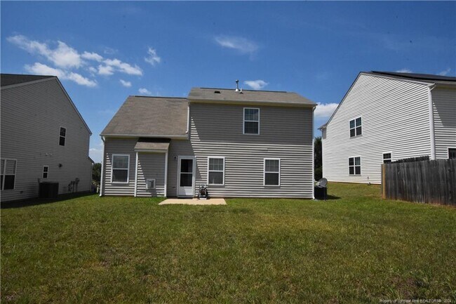 Building Photo - 233 Palace Green Ln