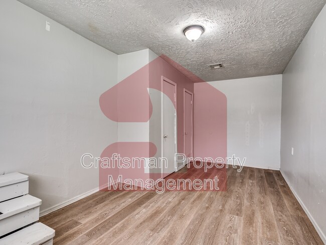 Building Photo - 1105 Bellevidere Dr