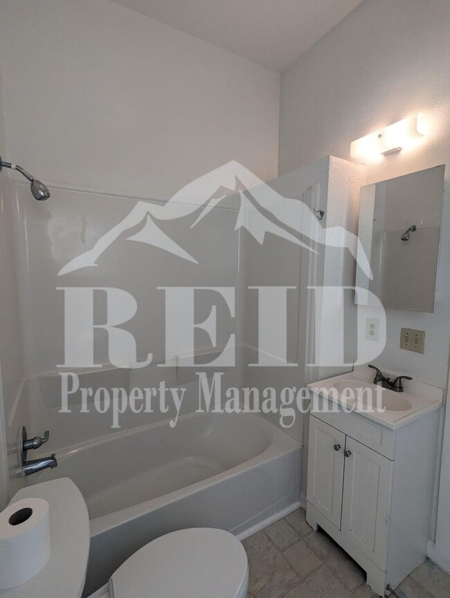 Building Photo - Charming 3-Bedroom Bremerton Home