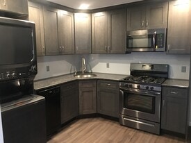 Building Photo - 55 Woodhull Rd