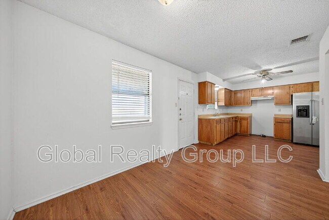 Building Photo - 309 Meadow Dr