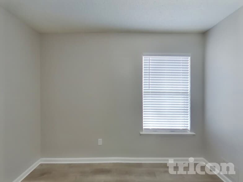 Building Photo - 8256 Creek Hollow Ct