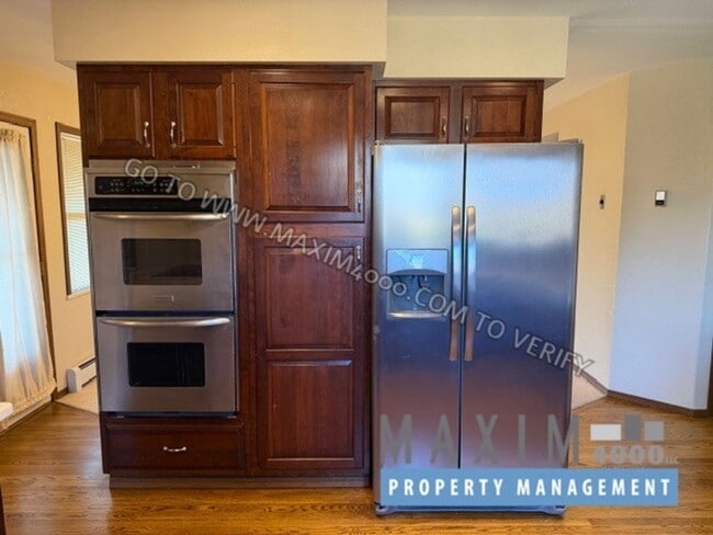 Building Photo - 3530 Ponderosa Way