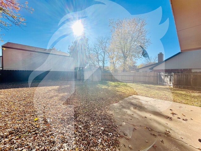 Building Photo - "Cozy Comfort Awaits: 3-Bedroom Home with Fireplace on Twilight Ave, Enid, OK!"