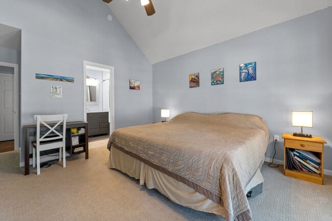 Building Photo - Lakewood rental!