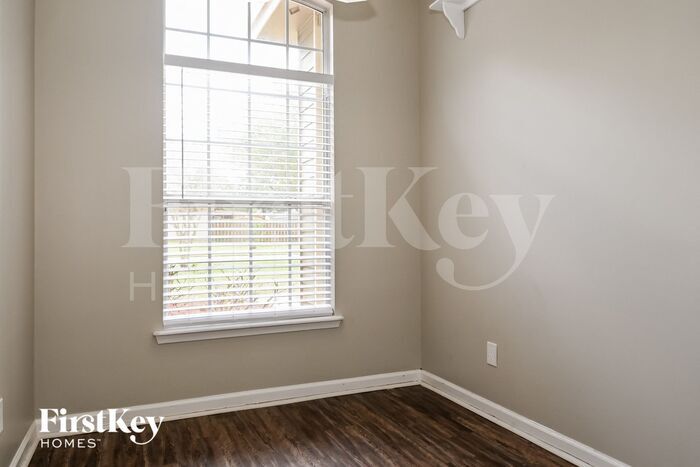 Building Photo - 12557 Ashglen Dr N