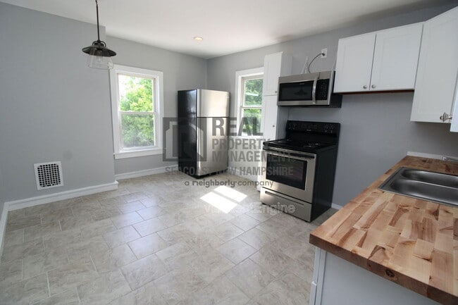 Building Photo - 48-50 Congress St