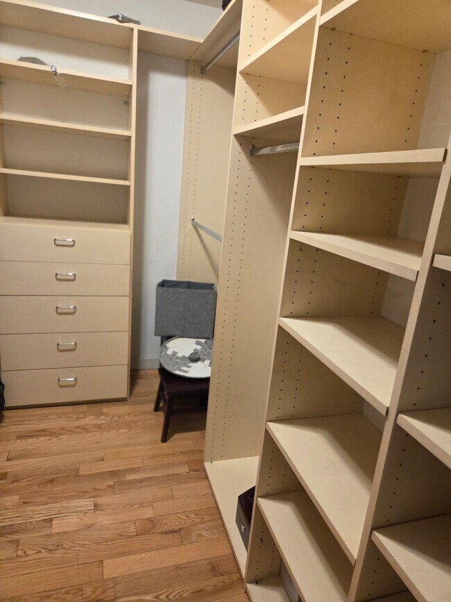 Building Photo - 8C Cove Ln