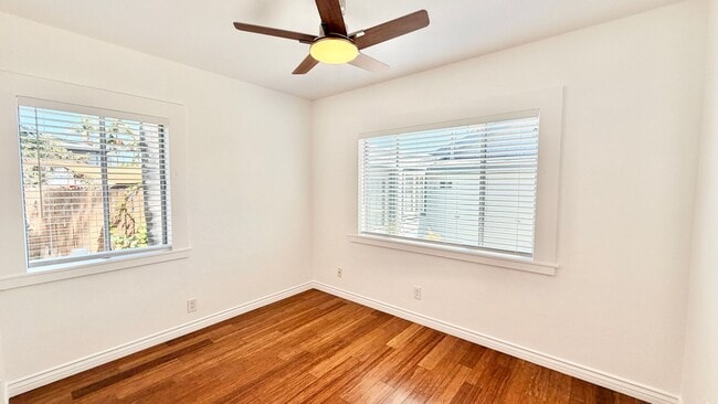 Building Photo - Darling Single Story Home, Blocks from the Beach, Amazing Location, & Close to Everything!